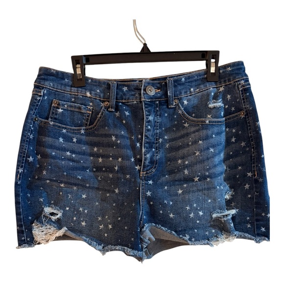 INC Denim women's high-rise cut-off jean shorts with a star pattern. Size 16 33 - Picture 2 of 5